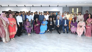 পোশাক শিল্পের টেকসই প্রবৃদ্ধিতে শ্রমিক সুরক্ষা জরুরি