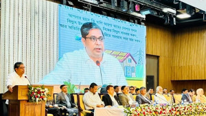 প্রধানমন্ত্রীর বাসার সৌরবিদ্যুৎ থেকে গ্রিডে গেলো ১২০০ ইউনিট