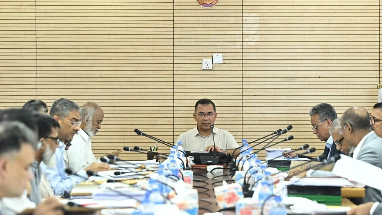 প্রধানমন্ত্রীর সভাপতিত্বে একনেক বৈঠক শুরু, ১৬ টি মেগা প্রকল্প অনুমোদনের অপেক্ষায়