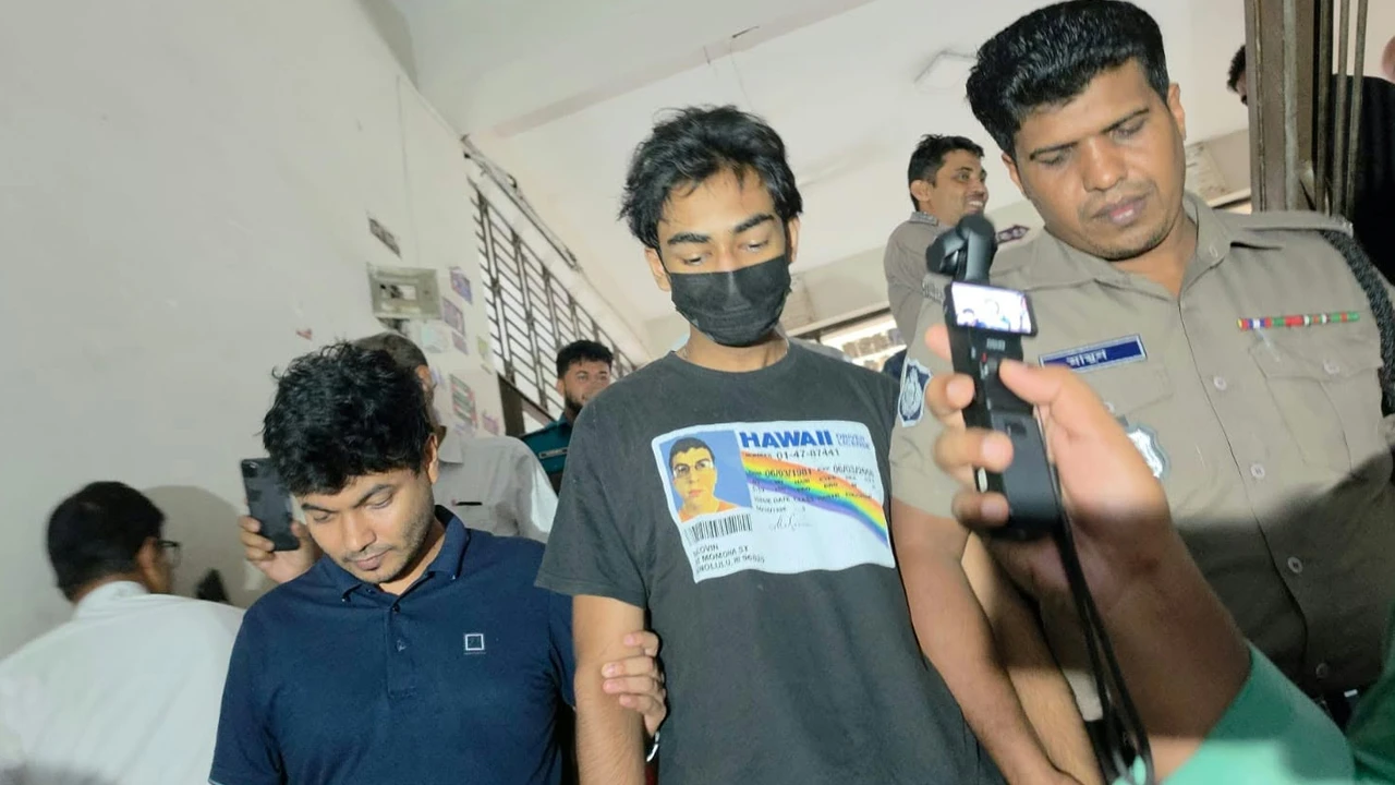 চালকের আসনে থাকা কিশোরকে সংশোধনাগারে পাঠালো আদালত