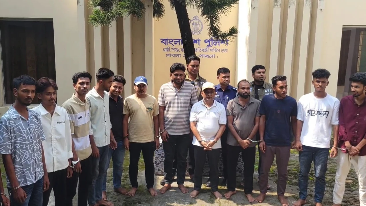 নাশকতার পর ভারতে পালানোর পরিকল্পনা, আ.লীগের ১৪ নেতাকর্মী আটক