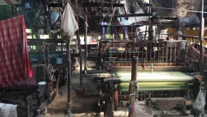 ৪৫ হাজার তাঁত কারখানা বন্ধ, বেকার ৯৬ হাজার শ্রমিক