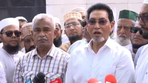 যারা দেশ থেকে পালিয়েছে, তারা ওৎ পেতে আছে: চিফ হুইপ