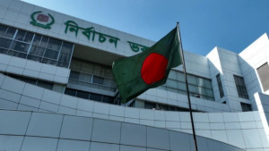 ইউপি ভোটের তারিখে পরিবর্তন আনছে ইসি