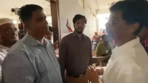 হারপিক আনেন, আমি টয়লেট পরিষ্কার করবো: হাসপাতাল পরিচালককে কৃষিমন্ত্রী