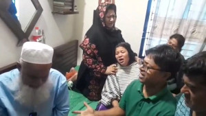 ‘আমার ছেলে কী অন্যায় করেছে, আমি জবাব চাই’: অপ্রতিমের মা