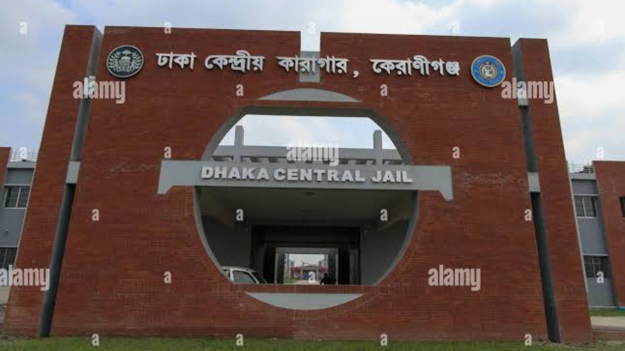 কারাগারে ধারণ ক্ষমতার দ্বিগুণ ছাড়ালো বন্দি