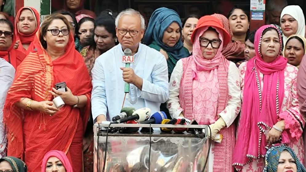 নারীরা এখন নির্বিঘ্নে চলাচল করতে পারে: রিজভী