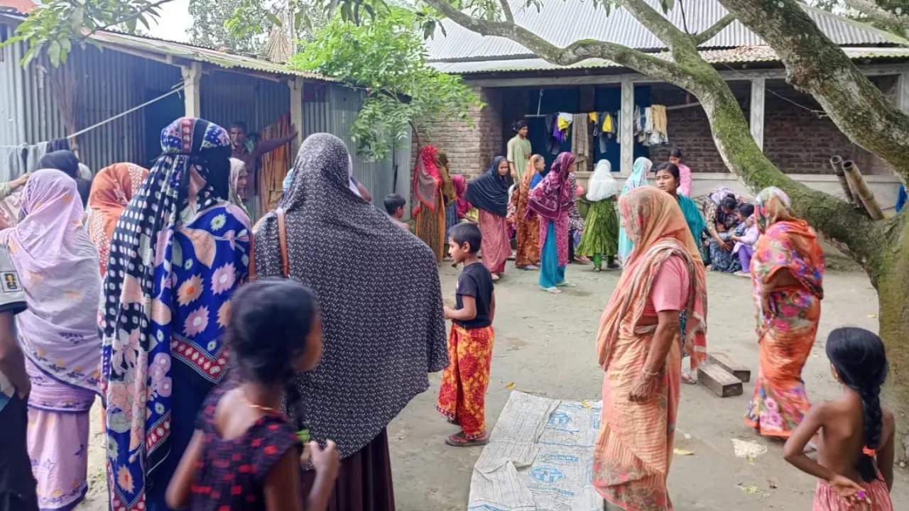 মেয়ের ফেসবুক পোস্ট ঘিরে সংঘর্ষ, প্রাণ গেল বাবার