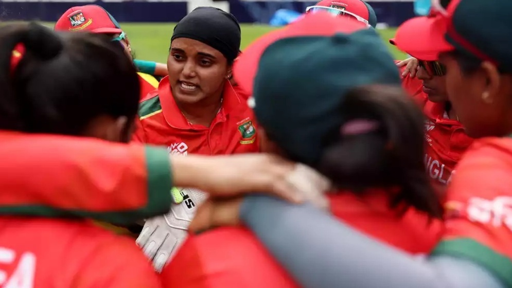 বৃষ্টির সুবিধায় সেমিফাইনালে বাংলাদেশ
