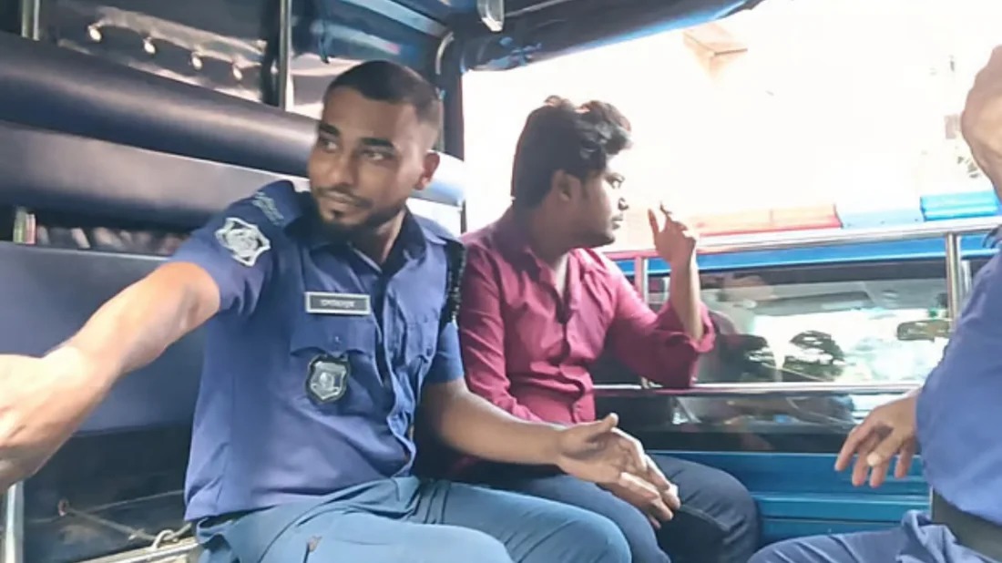 ‘শুভ জন্মদিন আপা’ মন্তব্য, ছাত্রশক্তির নেতাকে পুলিশে সোপর্দ